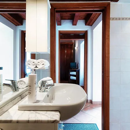 Apartamento Lakeframe - By Myhomeincomo *